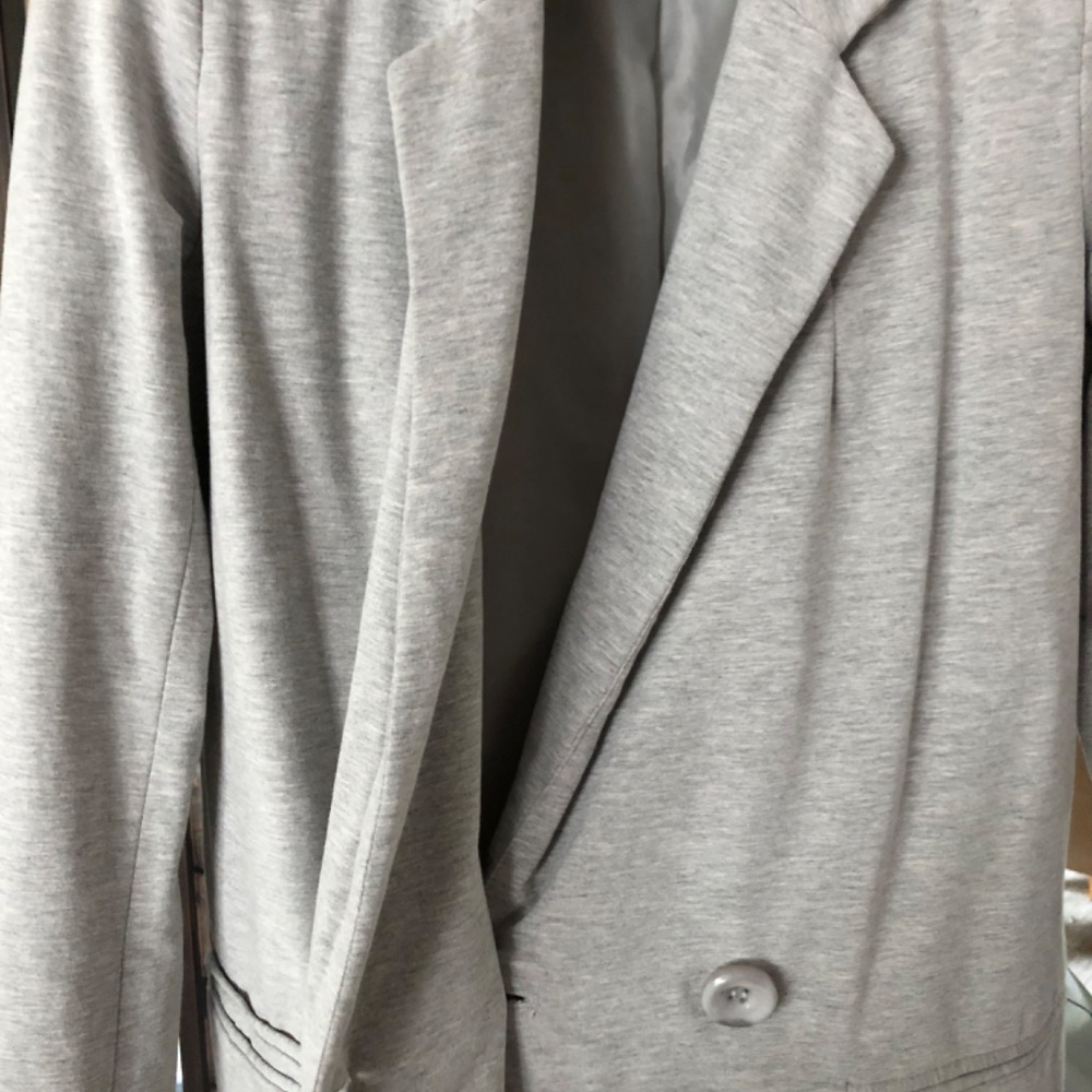 Blazer - Picture 7 of 9